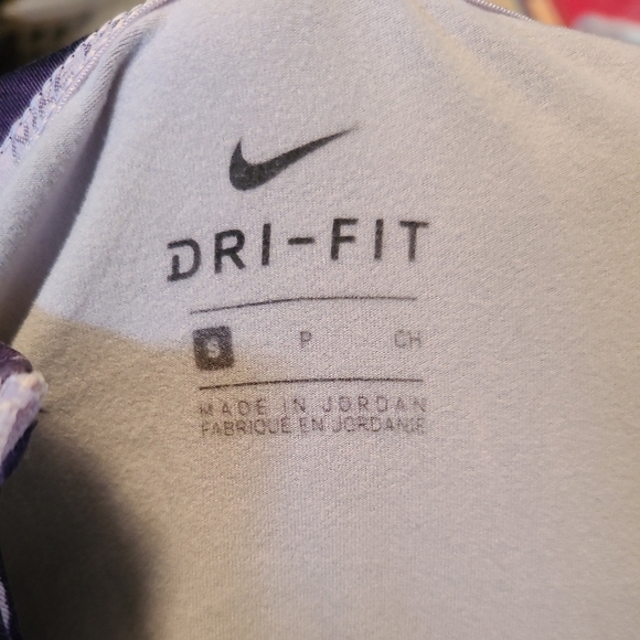 Nike Jacket Size Small Purple Pullover 1/4 Zip Dri Fit Casual Active - Picture 2 of 4